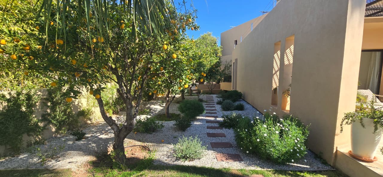 Villa, Amelkis area
