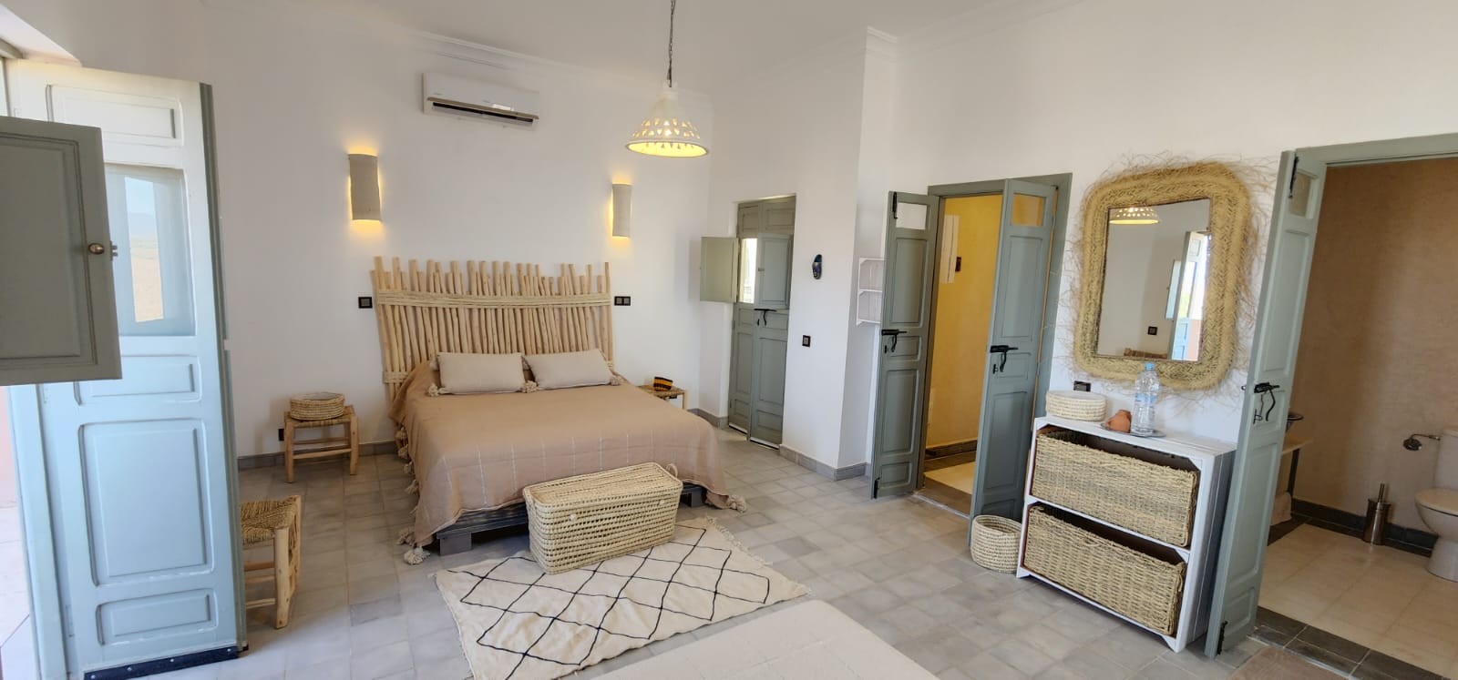 Villa de standing, Route de Casablanca