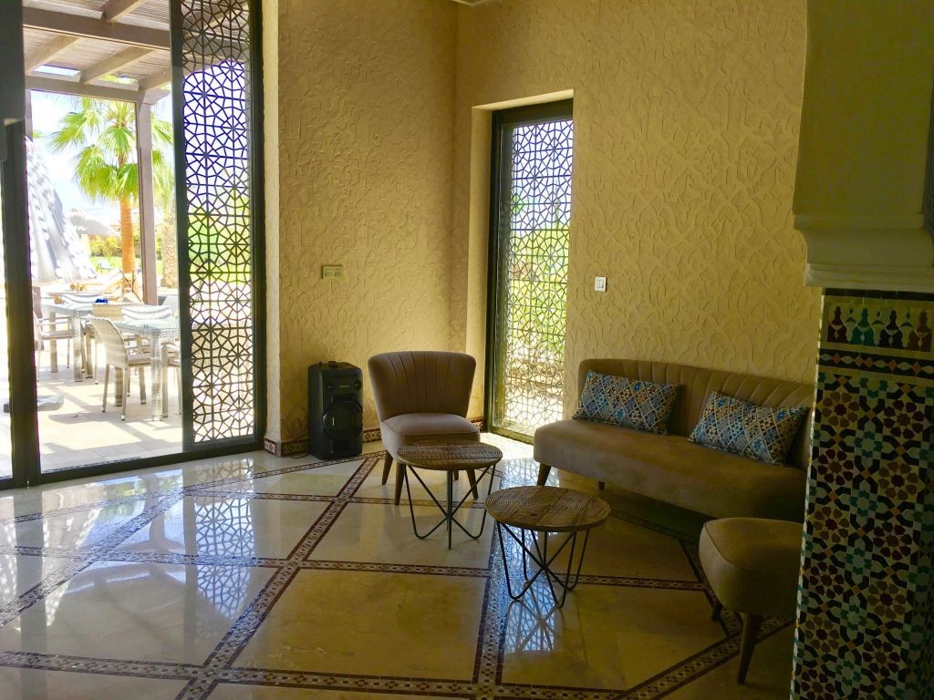 Villa, Route d'Amizmiz
