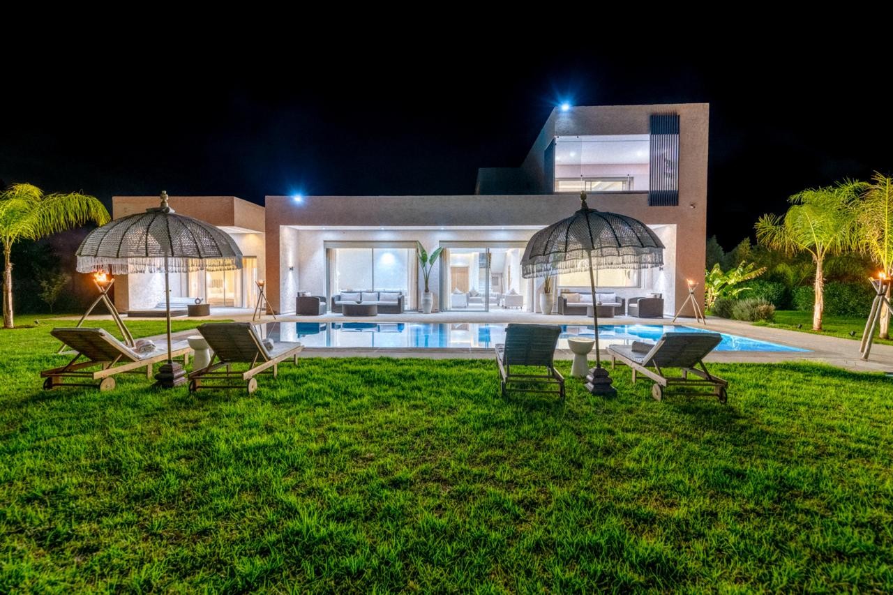 Villa image