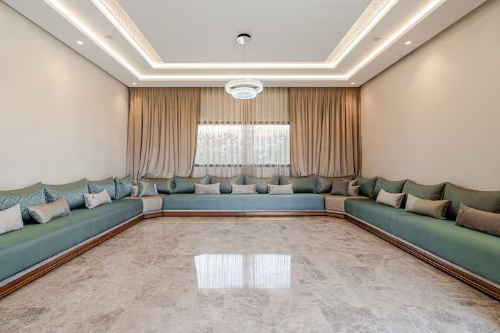 Villa, Amelkis