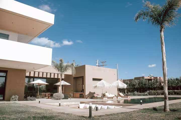 Villa, Road to Fes