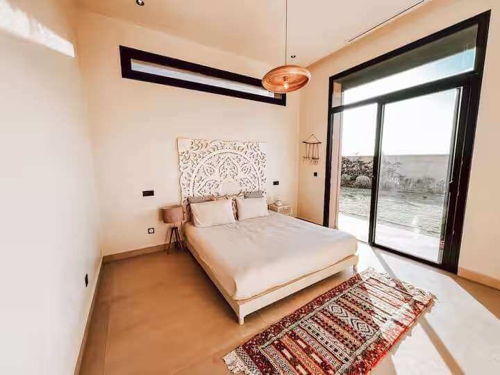 Villa, Road to Fes